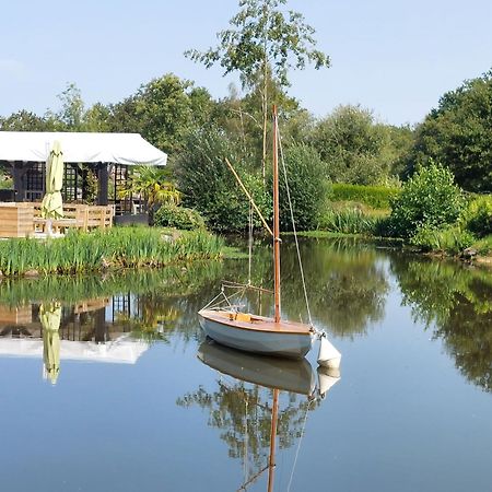 Le Domaine Du Cerf Blanc Hotell Carentoir Exteriör bild