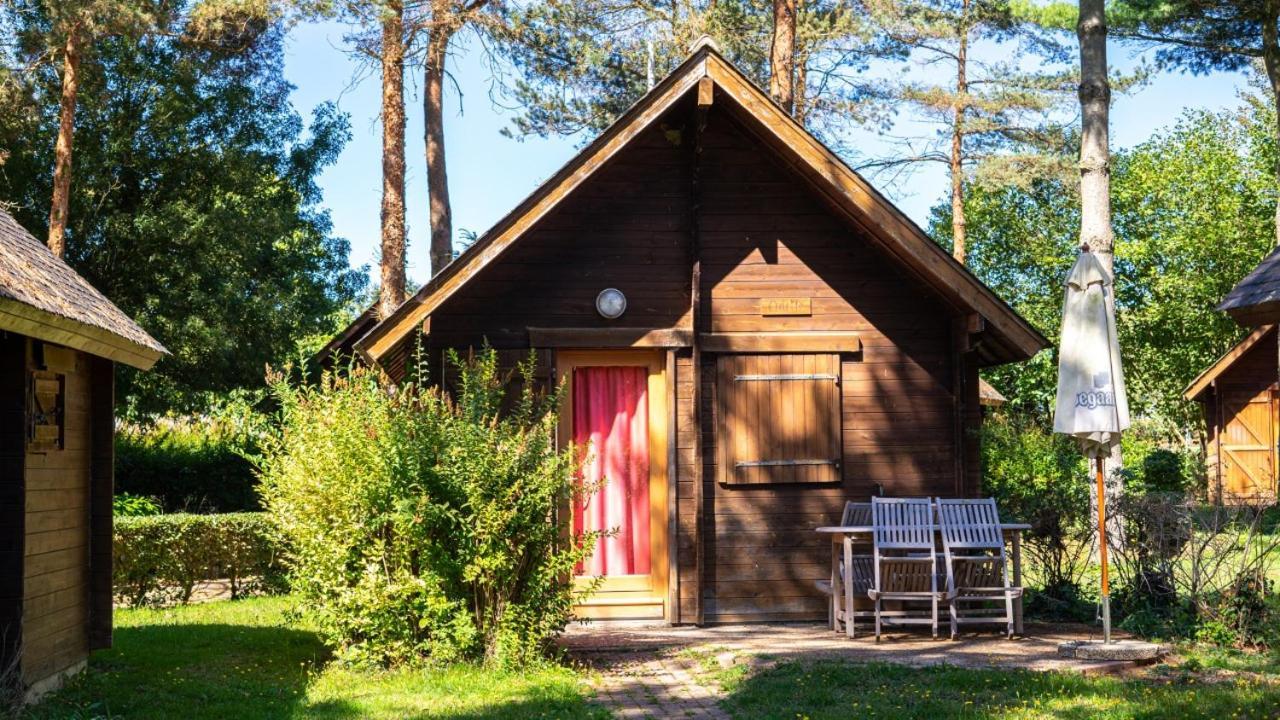 Le Domaine Du Cerf Blanc Hotell Carentoir Exteriör bild