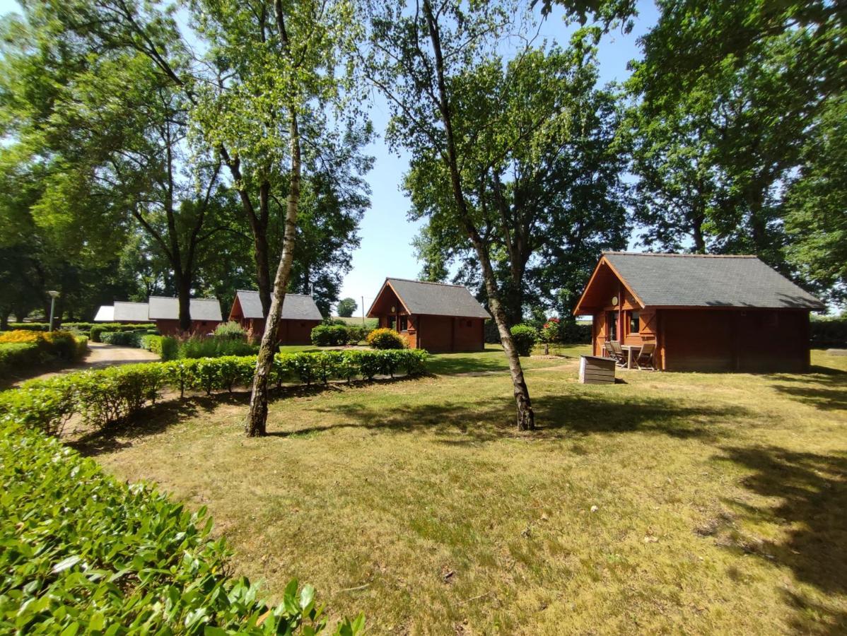 Le Domaine Du Cerf Blanc Hotell Carentoir Exteriör bild